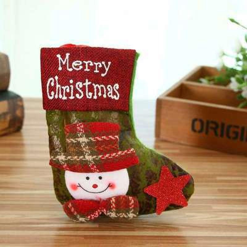 Đồ trang trí Giáng Sinh: tất cổ điển giả da nhỏ, in chữ, quà tặng trẻ em và trang trí cây thông.