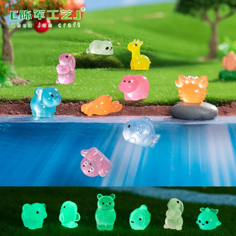 Động vật mini phát sáng – Mô hình thú mini dạ quang trong bình sinh thái (M-1014)