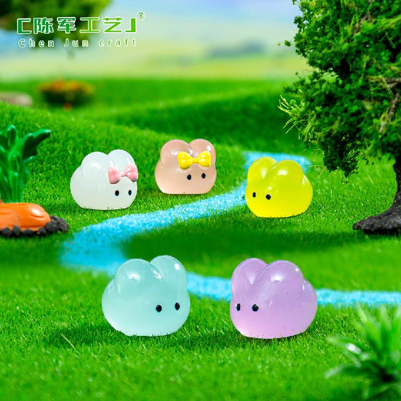 微景观创意可爱夜光小兔子萌粒公仔 DIY装饰品配件迷你桌面小摆件