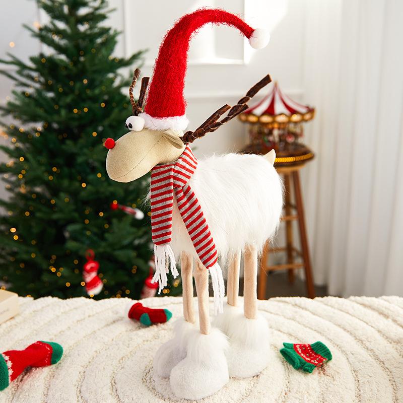 Trang trí Noel: Đồ chơi nai, trưng bày cửa sổ dịp lễ