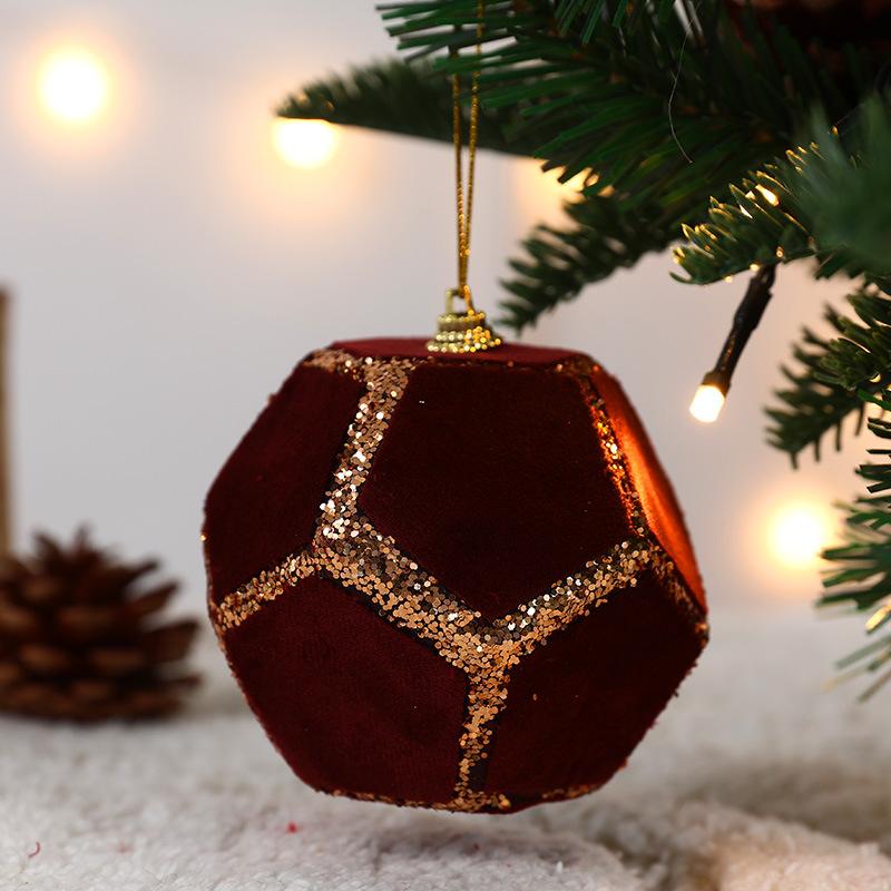 Trang trí Noel: Bóng cà phê, trang trí cây và không gian