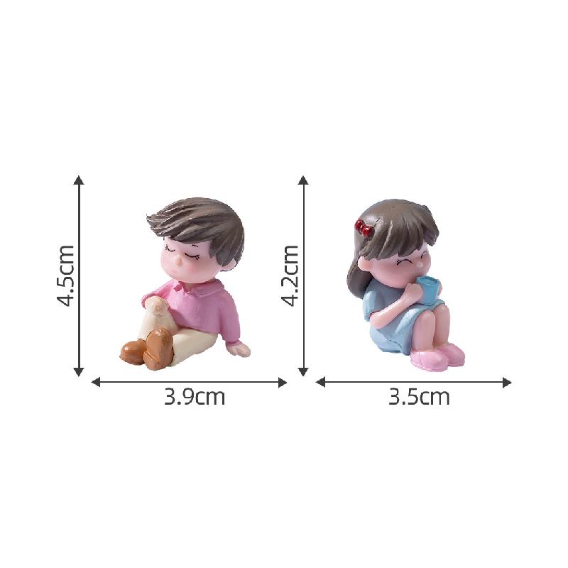 Tiểu cảnh đôi ngồi dễ thương trang trí bánh và xe hơi (ZC-804)
